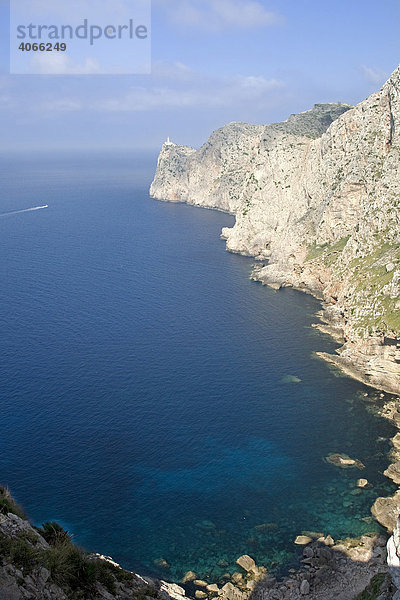 Cap Formentor mit Leuchtturm  Mallorca  Balearen  Spanien  Europa
