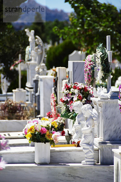 Friedhof in Rhodos Stadt  Rhodos  Griechenland  Europa