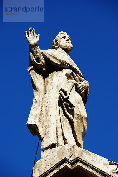 Heiligenfigur in der Innenstadt von Rom  Italien  Europa