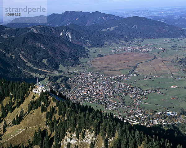 Oberammergau  Unterammergau  Laber  Laberjoch  Ammergauer Alpen  Ammertal  Oberbayern  Bayern  Deutschland  Europa  Luftbild
