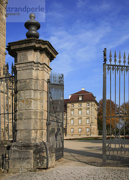 Schloss Weißenstein in Pommersfelden  Landkreis Bamberg  Oberfranken  Bayern  Deutschland  Europa