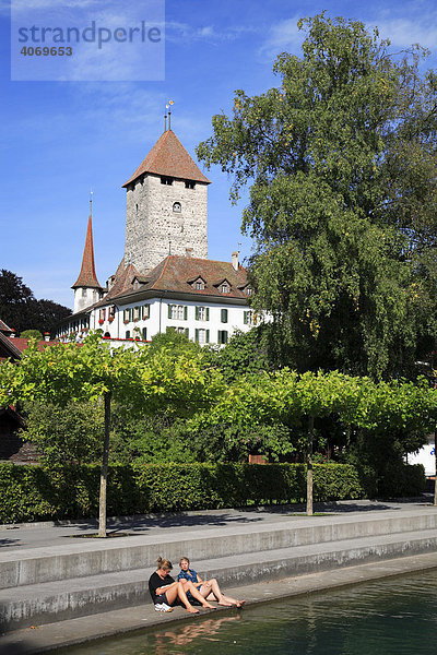 Schloss Spiez in Spiez am Thunersee  Niedersimmental  Kanton Bern  Schweiz  Europa Kanton Bern