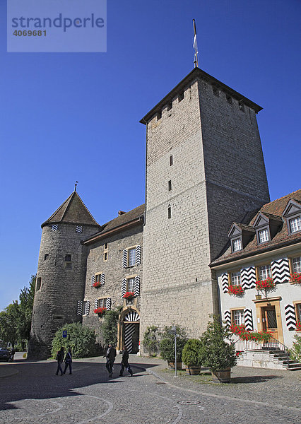 Schloss von Murten im Kanton Fribourg  Schweiz  Europa