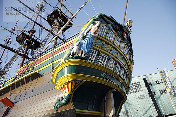 Nachbau des Ostindienfahrerschiffs Amsterdam beim Scheepvaartmuseum  Amsterdam  Niederlande  Europa