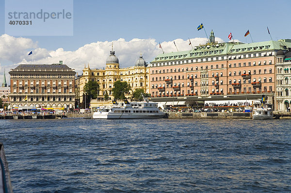 Grand Hotel  Gebäude rechts  Strömkajen  Stockholm  Schweden  Skandinavien  Europa