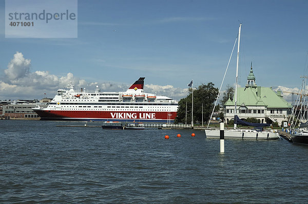Fähre der Viking Line  Hafen von Helsinki  Finnland  Europa