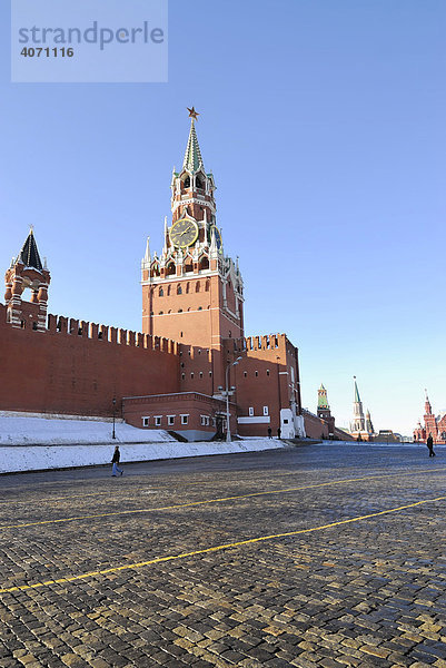 Kreml-Mauer  Spasski Erlöser-Turm  Roter Platz  Moskau  Russland