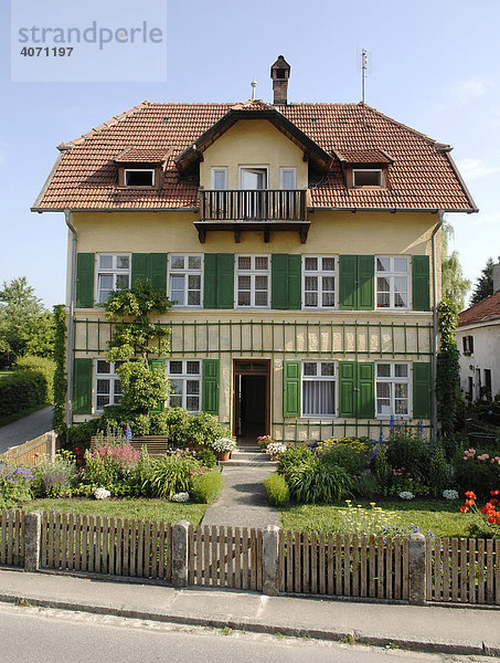 Freistehendes Altbauhaus mit Garten