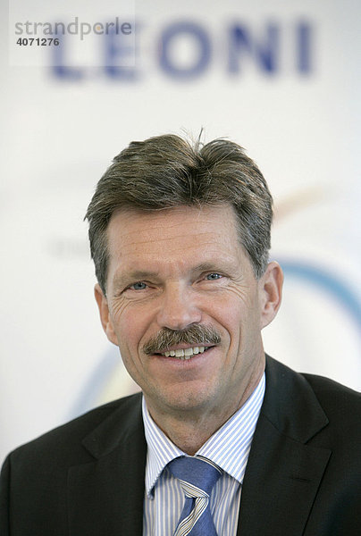 Klaus Probst  Vorstandsvorsitzender der Leoni AG  während der Bilanzpressekonferenz am 26.03.2008 in Nürnberg  Bayern  Deutschland  Europa