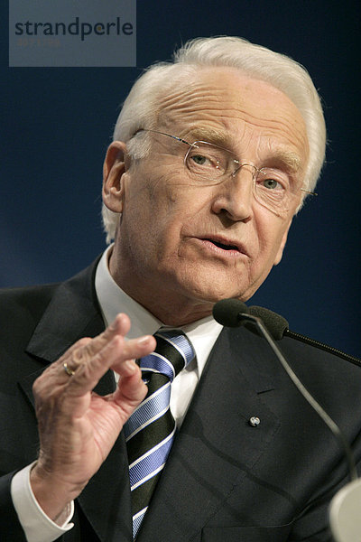 Kleiner Parteitag der CSU: Edmund Stoiber  Ministerpräsident von Bayern und Parteivorsitzender der CSU am 14.11.2005 in München  Bayern  Deutschland  Europa