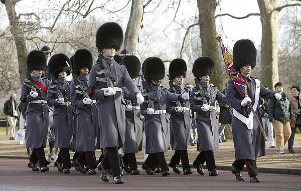 Wachmänner der Royal Guard in London  England  Großbritannien  Europa