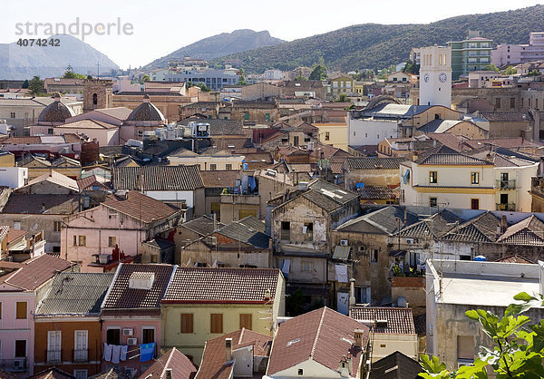 Blick über die Dächer der Altstadt von Iglesias  Sardinien  Südwesten  Italien  Europa