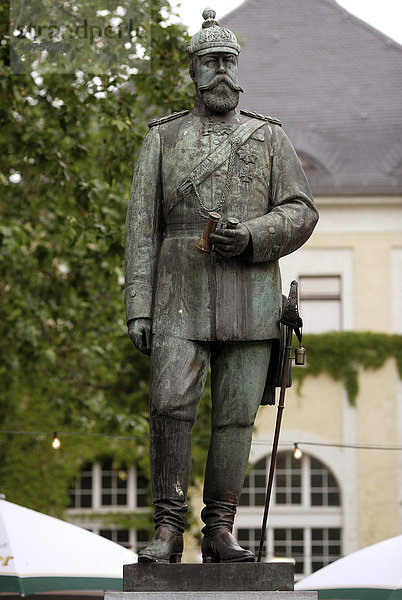 Bronzebüste von Ludwig IV  Herzog von Hessen  in Bingen am Rhein  Rheinland-Pfalz  Deutschland  Europa