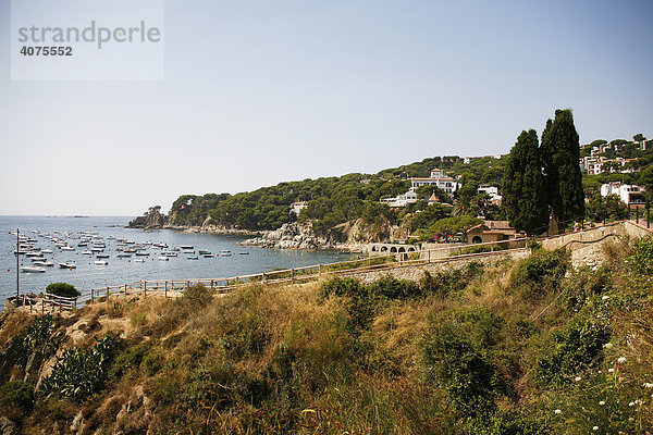 Bucht von Calella de Palafrugell  Katalonien  Mittelmeer  Spanien  Europa