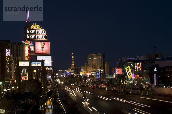 Las Vegas Strip  Las Vegas Boulevard  Nachtaufnahme  Las Vegas  Nevada  USA