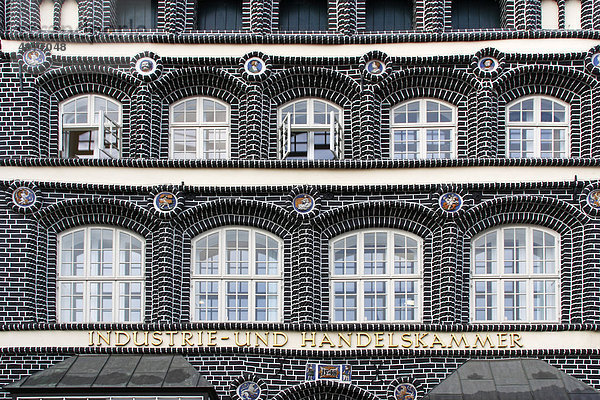 Historisches Gebäude der Industrie- und Handelskammer Lüneburg - Wolfsburg  Altstadt  Hansestadt Lüneburg  Niedersachsen  Deutschland  Europa