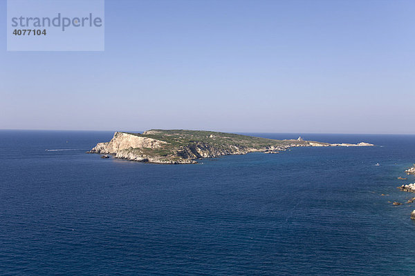 Capraia von San Domino aus gesehen  Tremiti-Inseln  Gargano  Foggia  Apulien  Adriatisches Meer  Italien  Europa
