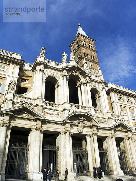 Kirche Santa Maria Maggiore  blauer Himmel  Esquilino  Rom  Italien  Europa