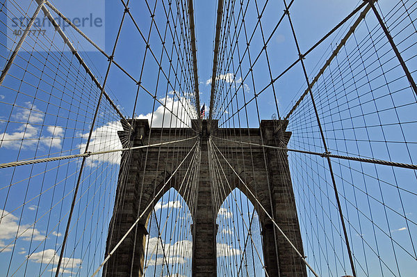 Brooklyn Bridge  Manhattan  New York  USA