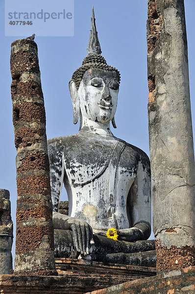 Buddhastatue  Wat Mahathat  Sukhothai  Thailand  Asien