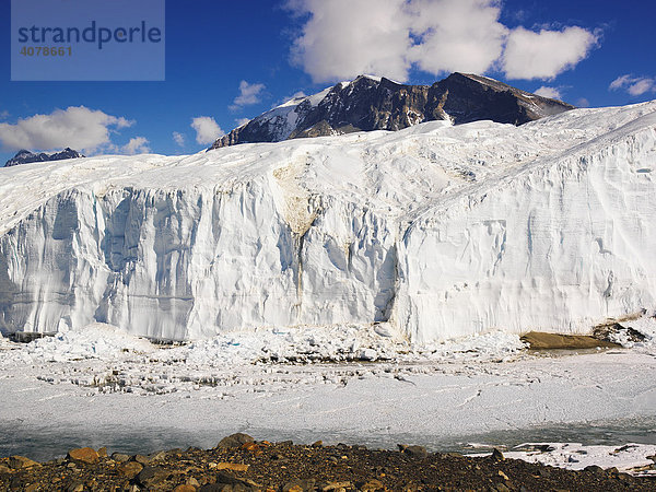 Abbruch des Canada-Gletschers im Taylor Valley  Dry Valleys  Antarktis