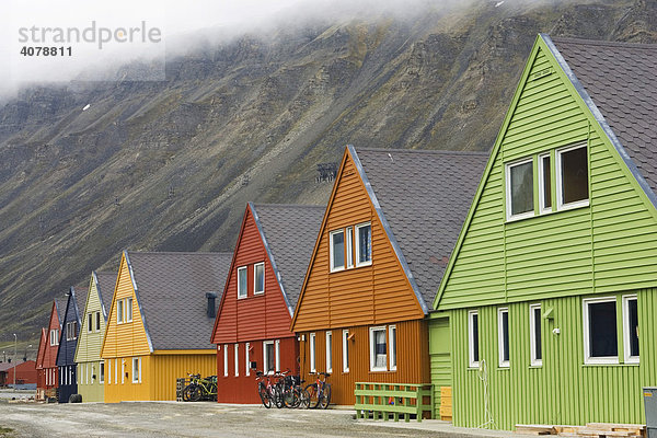 Häuser in Longyearbyen  Spitzbergen  Svalbard  Norwegen  Europa