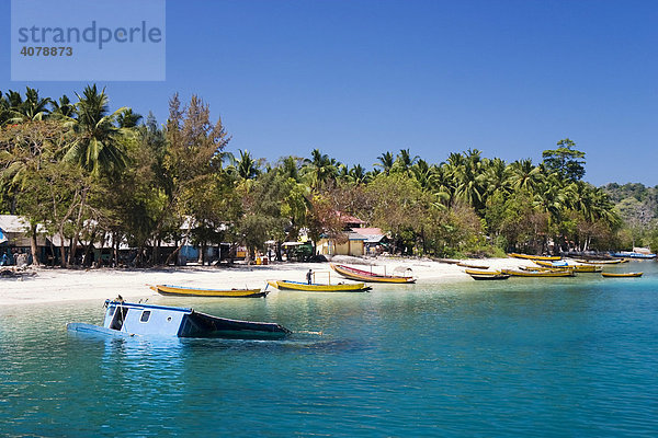 Fischerdorf auf Havelock Island  Andamanen  Andamanensee  Indien  Südasien