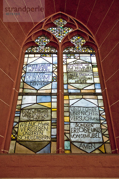 Vater Unser Kirchenfenster in Frankfurt  Deutschland  Europa