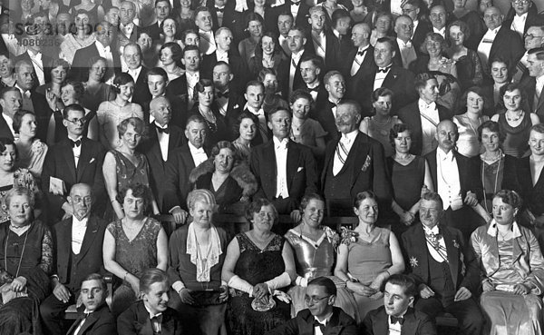 Historische Aufnahme  große Gruppe  ca. 1925