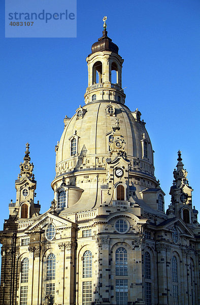 Dresden/Sachsen  DEU  Deutschland: Das Wahrzeichen von Dresden: die neuerbaute Frauenkirche