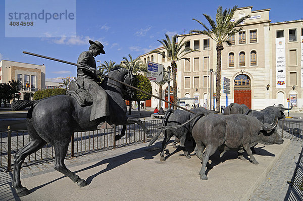 Skulptur  Stierkampfarena  Museum  Alicante  Costa Blanca  Spanien  Europa