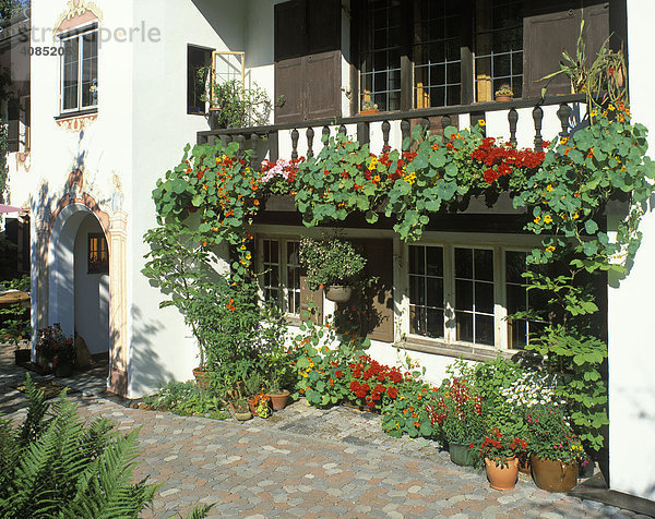 Landhaus in Ohlstadt Kreis Garmisch- Partenkirchen Oberbayern Deutschland
