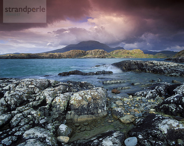 Irland County of Galway Connemara Küste bei Lettergesh