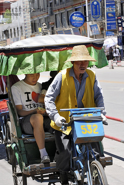 Fahrradrikscha in Lhasa  Tibet