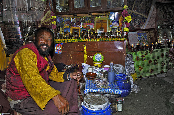 Einsiedlermönch  Chim-puk Hermitage bei Tsethang nahe Lhasa  Tibet  Asien