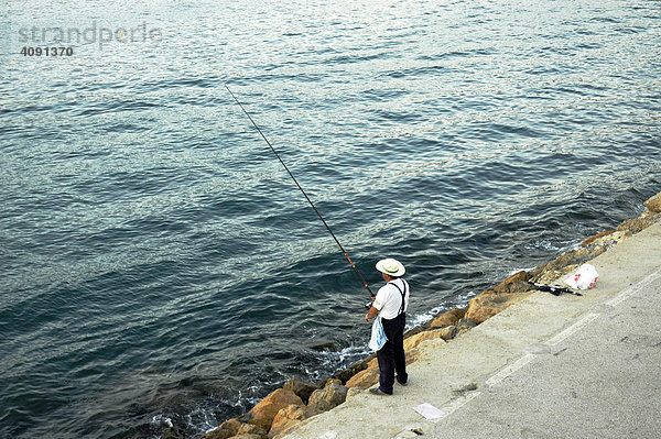 Angler am Hafen  Altea  Costa Blanca  Spanien