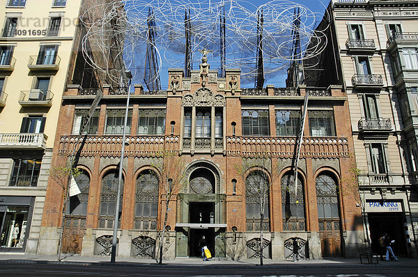 Fundacio Antoni Tapies mit der Plastik Wolke und Stuhl  Architekt Lluis Domenech i Montaner  Museum  Barcelona  Katalonien  Spanien