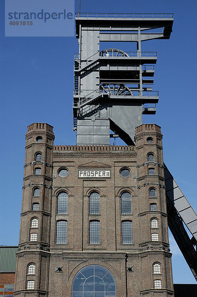 Malakoffturm des Bergwerkes Prosper Haniel  Bottrop  Ruhrgebiet  Nordrhein-Westfalen  NRW  Deutschland