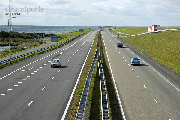 30 km langer Abschlussdeich zwischen Wattenmeer und Ijsselmeer  Niederlande