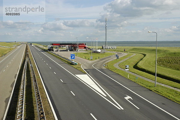 30 km langer Abschlussdeich zwischen Wattenmeer und Ijsselmeer  Niederlande