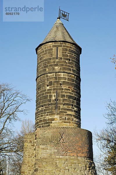 Der steinerne Turm von 1254 bei den Westfalenhallen  Dortmund  NRW  Nordrhein Westfalen  Deutschland