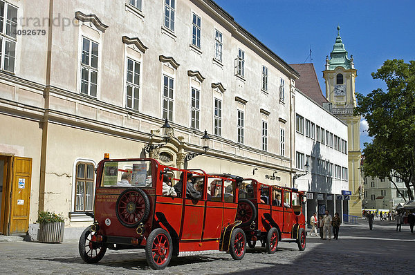 Touristenbus  Stadtbesichtigung  Bratislava  Slowakei