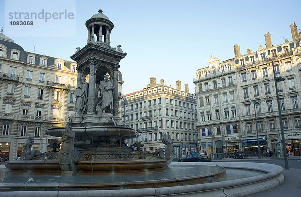 Jakobinerbrunnen  Jakobinerplatz  Lyon  Frankreich