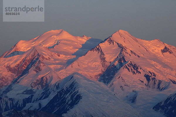 Sonnenaufgang am Mount McKinley   Nodamerikas höchstem Berg Denali Nationalpark Alaska USA