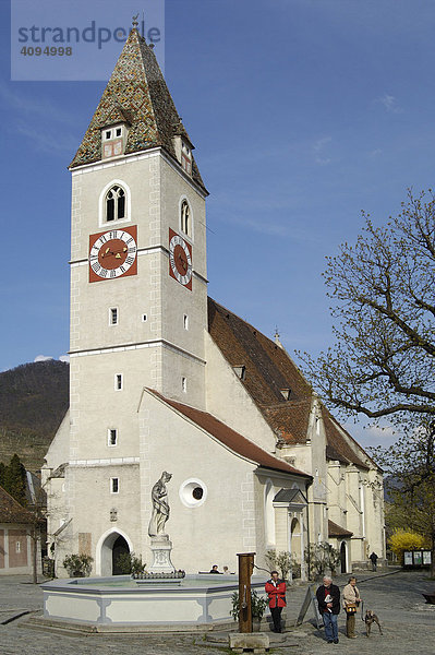 Kirche von Spitz an der Donau Wachau Niederösterreich