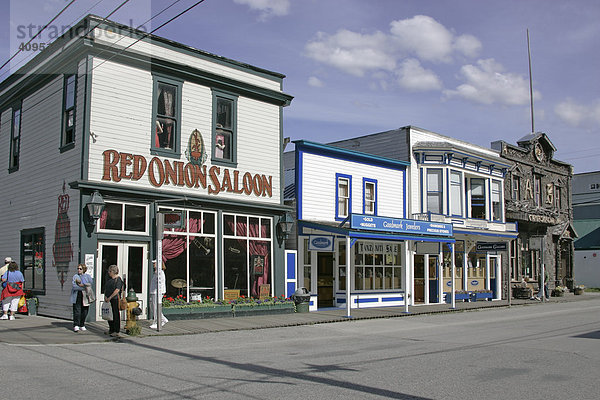 Der Red Onion Saloon im Zentrum der Goldgräberstadt Skagway Alaska USA