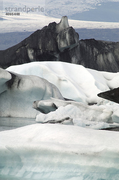 Eisberge am Gletschersee Jökulsarlon Südküste Island