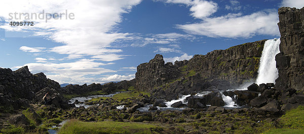 Wasserfall Öxararfoss in der Allmännerschlucht Thingvellir Südisland Island