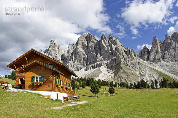 Gschnagenhardtalm und Geisler Spitzen Südtirol Italien