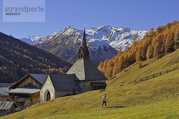 Gotische St.Nikolaus Kirche  Bergdorf Rojen (2000m)  Südtirol  Italien